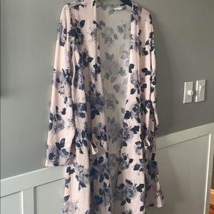 Pink and Grey XL LuLaRoe Caroline